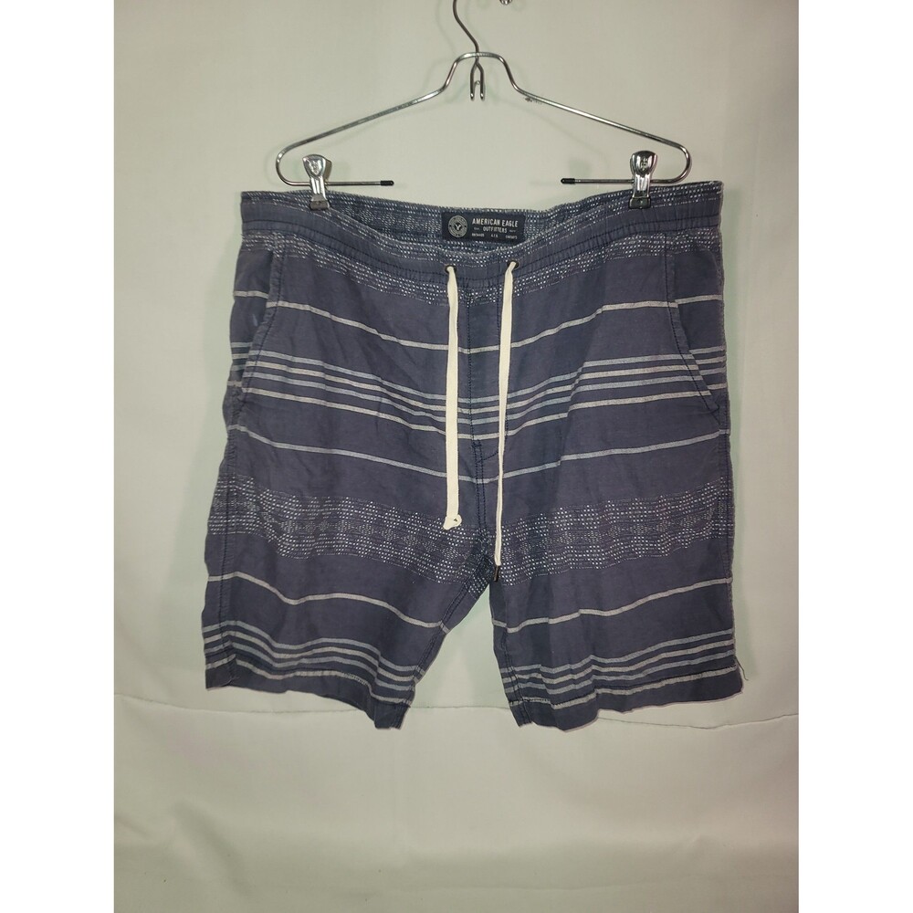 American Eagle Shorts: Navy, Size Large, Stylish & Comfortable!